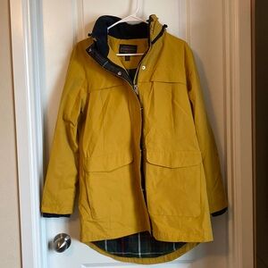 Women’s Pendleton Rain Jacket in Goldenrod Yellow Size M